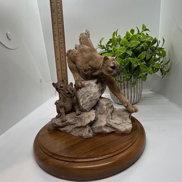 Mill Creek Studios “Maternal Refuge” Lion Cat Cougar Puma Sculpture, 1994 - Picture 15 of 17